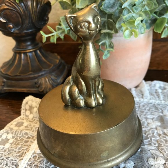 vintage rotating cat music box, plays Yesterday